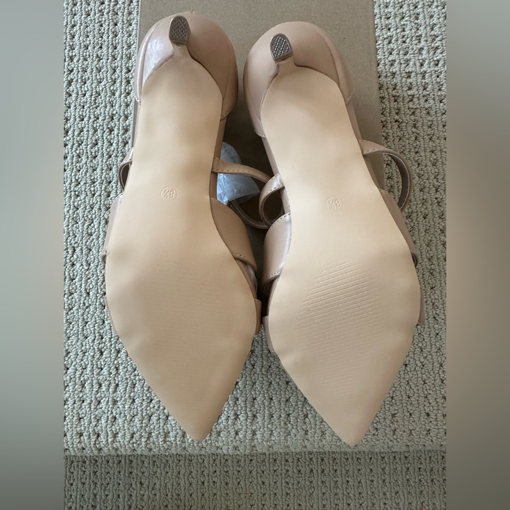 Elegant Tan Strappy Heels - Picture 4 of 4